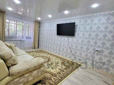 2-комнатная квартира, 46 м², 1/5 этаж, Гагарина 99/3 за 13 млн 〒 в Уральске