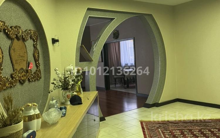 4-бөлмелі пәтер · 200 м² · 6/9 қабат, мкр. Керемет 5к17, бағасы: 185 млн ₸ в Алматы, Бостандыкский р-н — фото 2