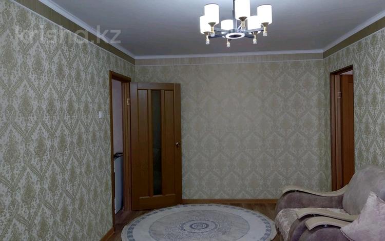 2-комнатная квартира · 45 м² · 2/5 этаж, Абая 7 — Акимат за 180 000 ₸ в Актобе — фото 2