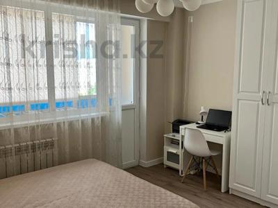 2-бөлмелі пәтер · 42 м² · 9/10 қабат, Ақсай-5 ш/а., Мкр Аксай, Б. Момышулы 25, бағасы: 32 млн ₸ в Алматы, Ауэзовский р-н