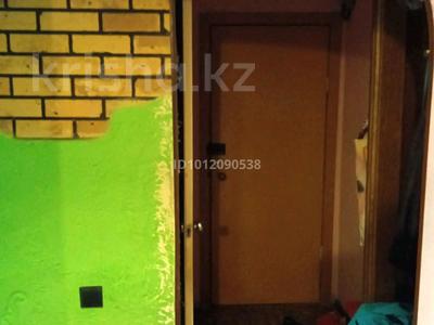 3-комнатная квартира · 58.9 м² · 2/5 этаж, Светлая за 32 млн 〒 в Омске