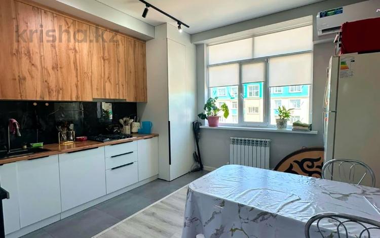 2-комнатная квартира · 77 м² · 4/5 этаж, Мкрн Самал 15 за 29.5 млн ₸ в Атырау — фото 5