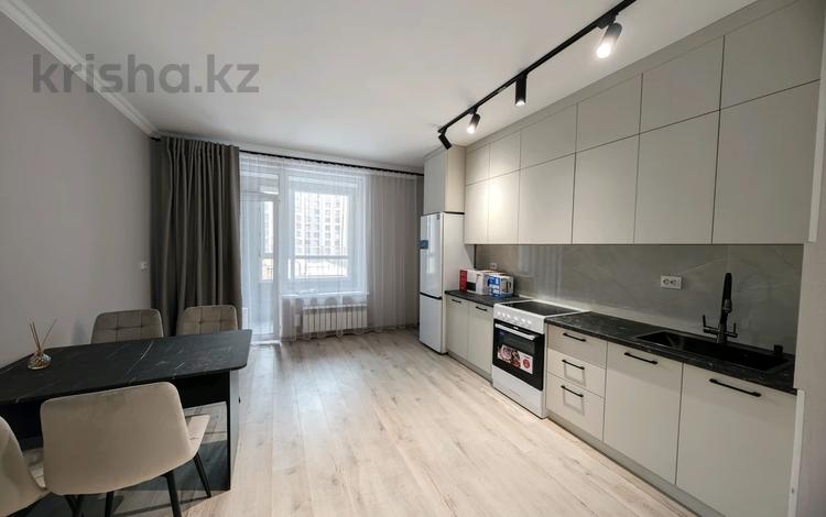 4-комнатная квартира · 110 м² · 3/9 этаж, Нажимеденова 29 за 400 000 ₸ в Астане — фото 2