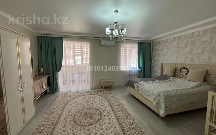 4-бөлмелі пәтер · 170 м² · 1/5 қабат, 16-й мкр 86, бағасы: 60.5 млн ₸ в Актау — фото 2