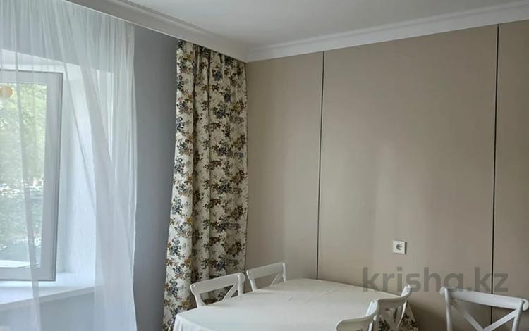 3-комнатная квартира · 100 м² · 1/9 этаж, Сауран 9, 9а, 9Б — Классная, после ремонта за 400 000 ₸ в Астане, Есильский р-н — фото 2