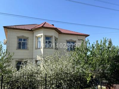 Отдельный дом · 7 комнат · 200 м² · 10 сот., Т.Рустемов 22 за 90 млн ₸ в Туркестане
