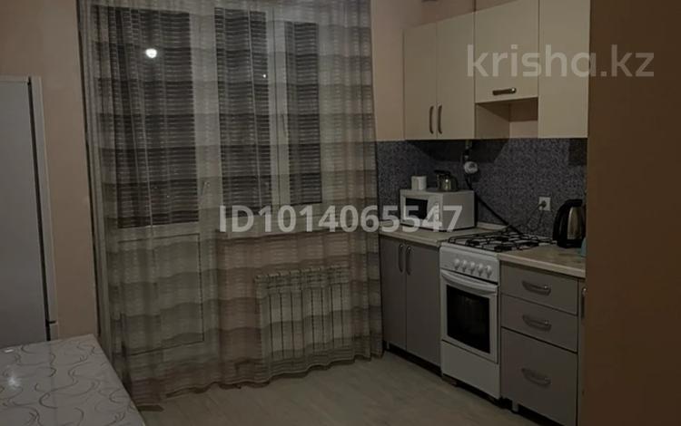2-комнатная квартира · 66 м² · 1/5 этаж, мкр 13-й 2 за 200 000 ₸ в Алматы, Алатауский р-н — фото 2