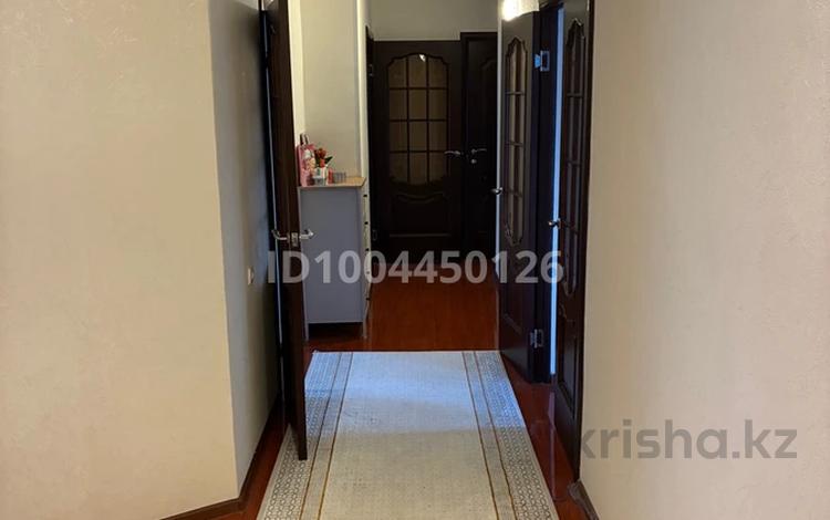 4-комнатная квартира · 100.8 м² · 4/5 этаж, Смагулова 52А за 32 млн ₸ в Атырау — фото 2
