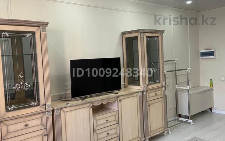 1-комнатная квартира · 43 м² · 5/16 этаж, мкр Калкаман-3 36/13 за 230 000 ₸ в Алматы, Наурызбайский р-н — фото 2