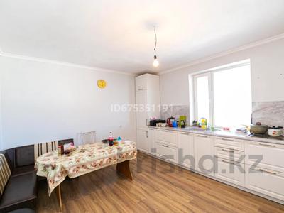 Отдельный дом · 6 комнат · 210 м² · 10 сот., мкр Уркер за 100 млн 〒 в Астане, Нура р-н