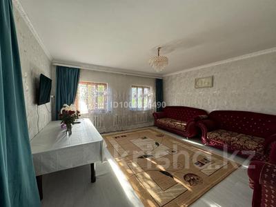 Отдельный дом · 4 комнаты · 125.6 м² · 4 сот., Старый город, Эмбенская 69 — Возле ресторана Алишер за 27.5 млн 〒 в Актобе