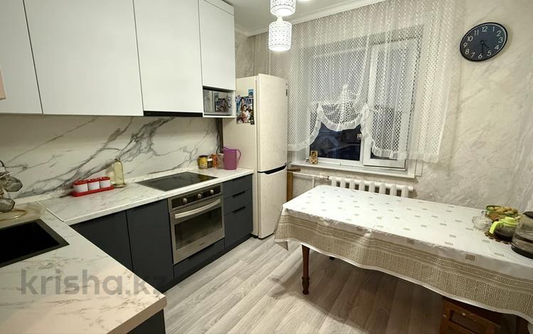 3-бөлмелі пәтер · 65 м² · 4/9 қабат, мкр Юго-Восток, мкр Гульдер 1, бағасы: 28.5 млн ₸ в Караганде, Казыбек би р-н — фото 2