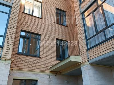 3-бөлмелі пәтер · 114 м² · 3/6 қабат, Сокол 68 — Площадь Маншук Маметовой, бағасы: 42 млн ₸ в Уральске