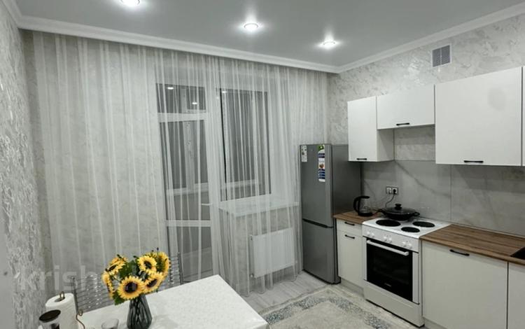 1-комнатная квартира · 38 м² · 6/12 этаж, Ахмет байтурсынова 61 за 220 000 ₸ в Астане, Сарайшык р-н — фото 2