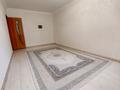 3-комнатная квартира · 64 м² · 2/9 этаж, мкр Строитель — Остановка Циолковспого за 170 000 ₸ в Уральске — фото 12