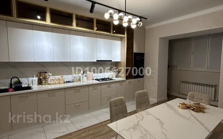 3-бөлмелі пәтер · 120 м² · 2/6 қабат, Алтын орда ш/а., Ораз Татеулы 19/1, бағасы: 35 000 ₸ в Актобе, мкр. Алтын орда — фото 2