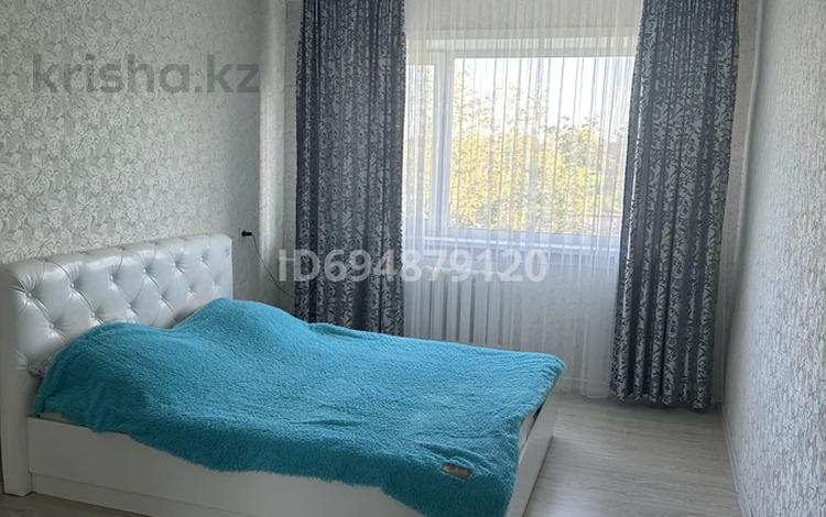 2-комнатная квартира · 48 м² · 5/5 этаж, 7 мкр 23 за 12 000 〒 в Степногорске — фото 2