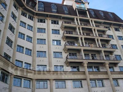 3-комнатная квартира · 186.8 м², Омаровой 35/1 за ~ 129 млн 〒 в Алматы, Медеуский р-н