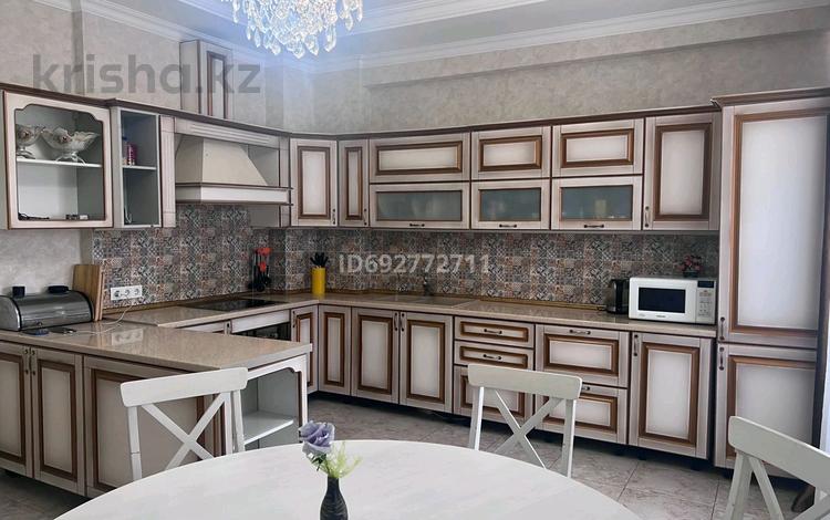 4-бөлмелі пәтер, 190 м², 5/5 қабат, Коргалжынское шоссе 6, бағасы: 110 млн 〒 в Астане, Есильский р-н — фото 2