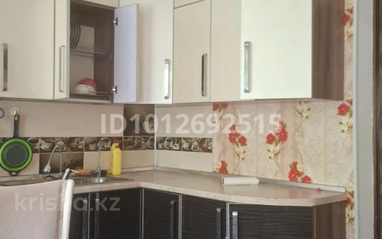2-комнатная квартира · 90 м² · 3/3 этаж, 8-й микрорайон, Кен кечу 37 — проспект Абая за 220 000 ₸ в Шымкенте, Туран р-н — фото 2