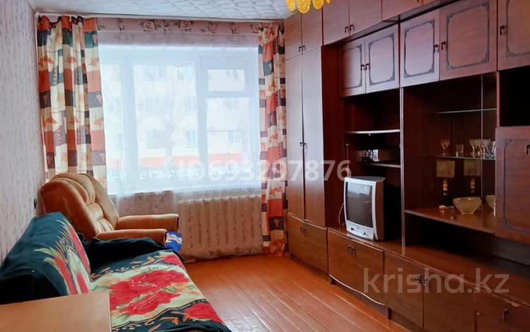 1-комнатная квартира, 29 м², 1/5 этаж, 4 мкр 9 за 6 млн 〒 в Лисаковске — фото 2