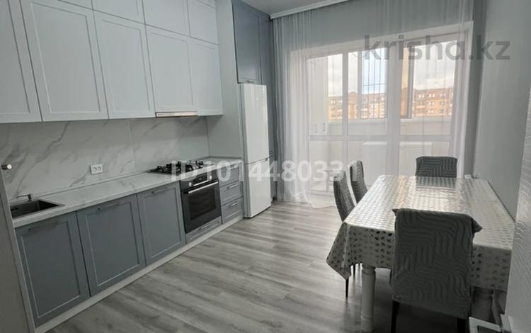 2-бөлмелі пәтер · 70 м² · 5/6 қабат, Алтын орда ш/а. 24А — Ғазиза Жұбанова-Тәуелсіздік даңғылы, бағасы: 30.9 млн ₸ в Актобе, мкр. Алтын орда — фото 24
