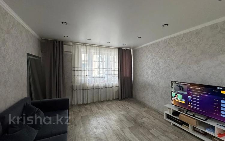 3-комнатная квартира · 62.3 м² · 8/9 этаж, Есенжанова за 20 млн ₸ в Уральске — фото 2