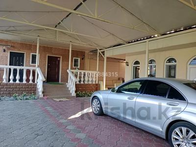 Отдельный дом · 5 комнат · 165 м² · 8 сот., мкр Ынтымак — По главной улице за 65 млн ₸ в Алатау