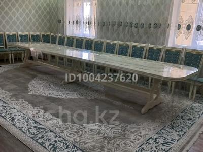 Отдельный дом · 6 комнат · 235 м² · 8 сот., Жандарбекова за 37 млн 〒 в Таразе