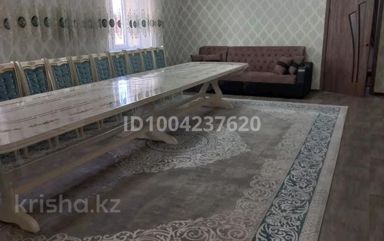 Отдельный дом · 6 комнат · 235 м² · 8 сот., Жандарбекова за ~ 36.7 млн 〒 в Таразе — фото 3