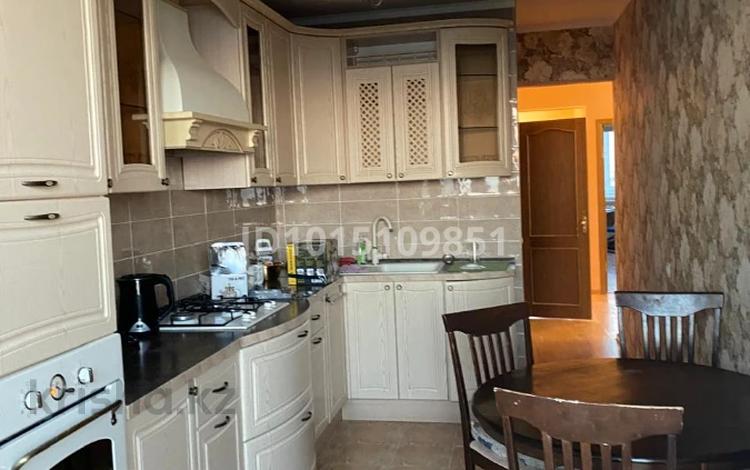 3-бөлмелі пәтер · 70 м² · 4/5 қабат, 15-ш/а. 9, бағасы: 350 000 ₸ в Актау, 15-й мкр — фото 10