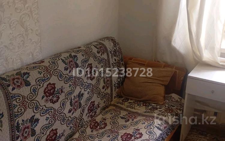 1-комнатная квартира · 11.4 м² · 1/5 этаж, мкр 8, Гришина 72 за 2 млн ₸ в Актобе — фото 2