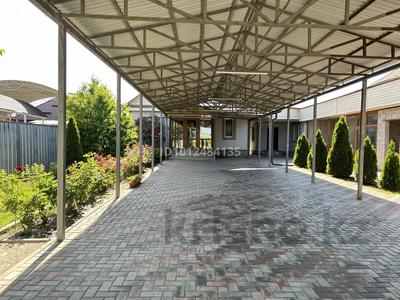 Отдельный дом · 6 комнат · 180 м² · 10 сот., Жамбыла 72А за 78 млн ₸ в Коянкусе