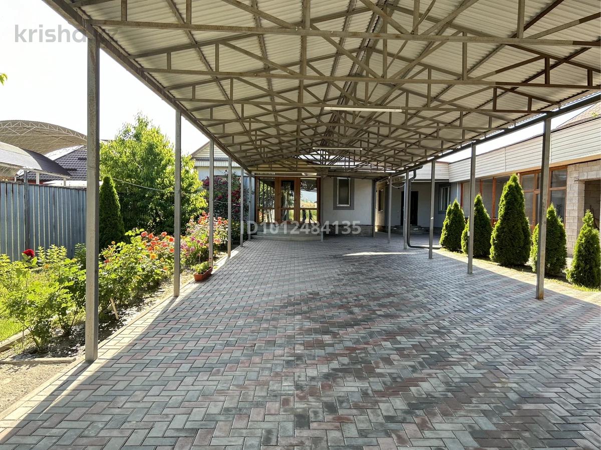 Отдельный дом · 6 комнат · 180 м² · 10 сот.