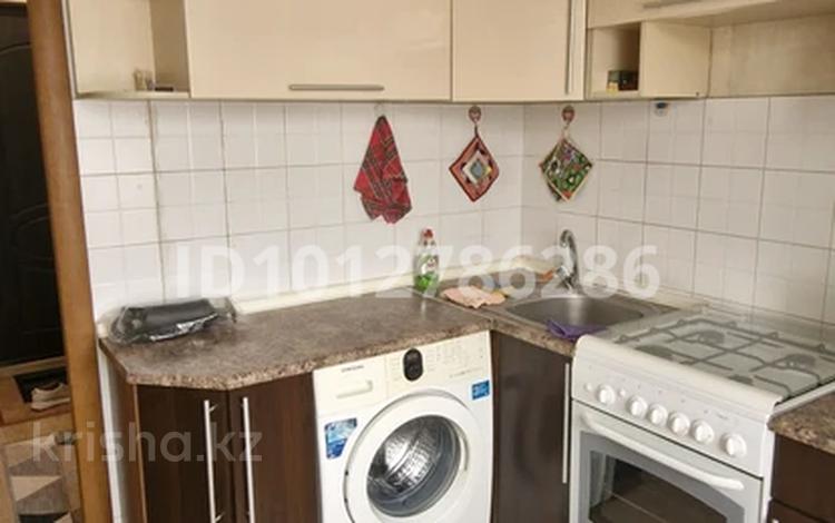 1-бөлмелі пәтер · 40 м² · 6/9 қабат, мкр Аксай-4 — ТЦ МАГНУМ, бағасы: 200 000 ₸ в Алматы, Ауэзовский р-н — фото 2
