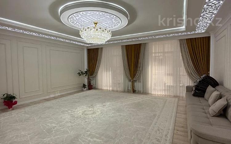 4-бөлмелі пәтер · 170 м² · 2/5 қабат, мкр. Алтын орда 349, бағасы: 87.5 млн ₸ в Актобе — фото 9
