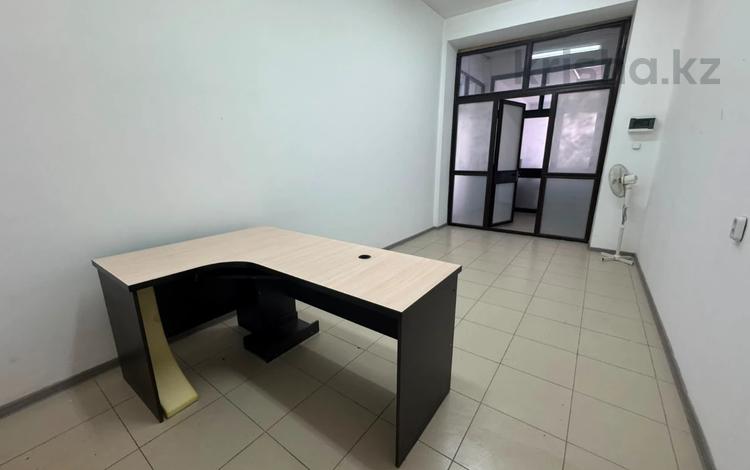 Свободное назначение · 15 м² за 69 000 ₸ в Караганде, Казыбек би р-н — фото 5