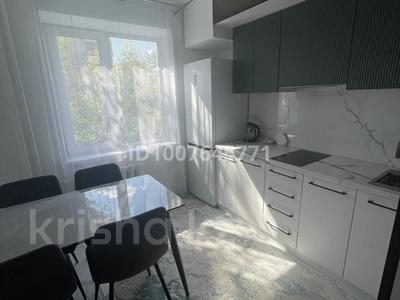1-бөлмелі пәтер · 42 м² · 4/10 қабат, Валиханова 159 — Герцена, бағасы: 13 000 ₸ в Семее