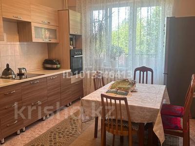 2-бөлмелі пәтер · 66 м² · 2/5 қабат, Тауелсиздиктин 10 жылдыгы 45 — Областная детская больница, бағасы: 32 млн ₸ в 