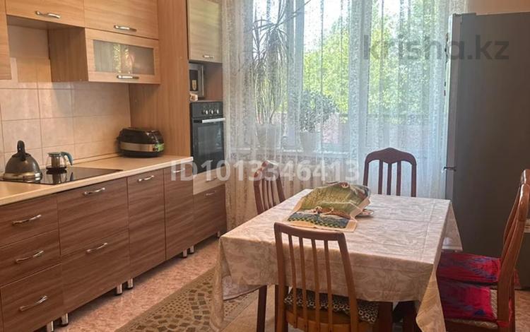 2-бөлмелі пәтер · 66 м² · 2/5 қабат, Тауелсиздиктин 10 жылдыгы 45 — Областная детская больница, бағасы: 32 млн ₸ в  — фото 2