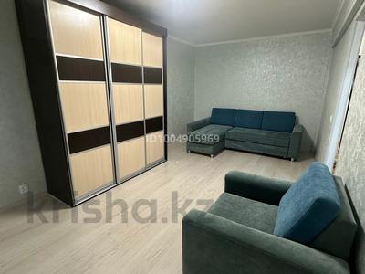 1-комнатная квартира · 33 м² · 1/5 этаж, Виноградова — Рынок Доснар за 160 000 〒 в Усть-Каменогорске, Ульбинский