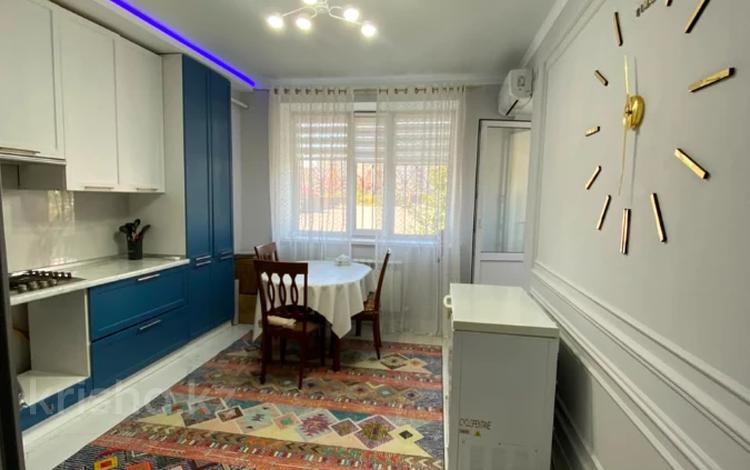 3-бөлмелі пәтер · 90 м² · 1/5 қабат, Алтын орда ш/а., Халел досмух 10е, бағасы: 38.9 млн ₸ в Актобе, мкр. Алтын орда — фото 2