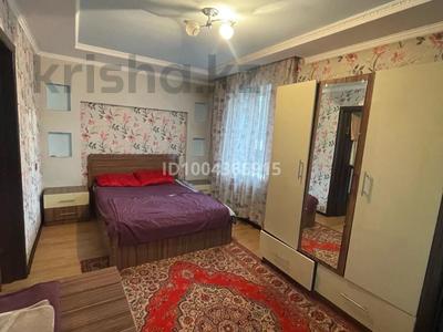 2-бөлмелі пәтер · 35 м² · 2/5 қабат, Жетысу — Магазина Анель, бағасы: 11 000 〒 в Талдыкоргане, мкр Жетысу