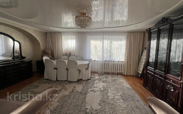 3-комнатная квартира · 75 м² · 2/5 этаж, ул. Академическая за 27.5 млн ₸ в Караганде, Казыбек би р-н — фото 2