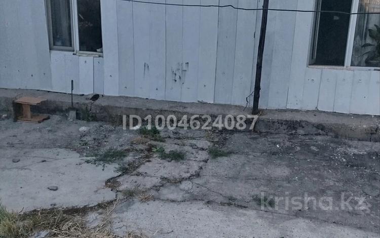 Отдельный дом · 5 комнат · 80 м² · 27 сот., 6 омская 19б за 600 000 〒 в Семее — фото 2