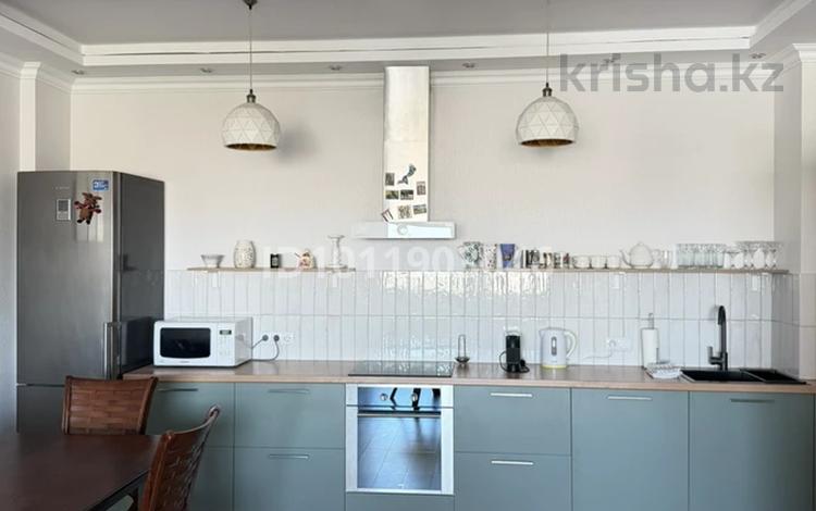 2-комнатная квартира · 76 м² · 15/32 этаж, Достык за 450 000 ₸ в Астане, Есильский р-н — фото 2