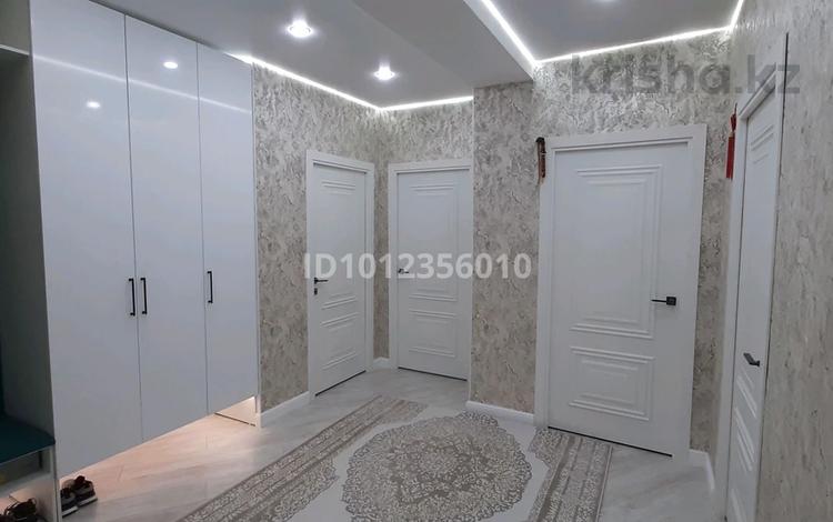 4-комнатная квартира · 110 м² · 2/5 этаж, ул. Есет Батыра за 51 млн ₸ в Актобе, мкр Авиатор — фото 3