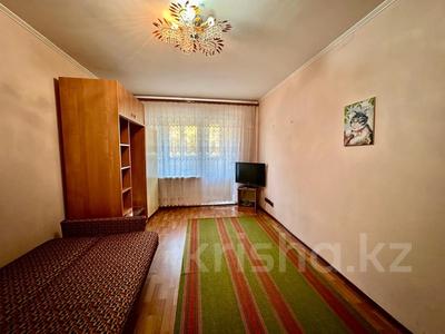 1-комнатная квартира, 33 м², 3/5 этаж помесячно, мкр Казахфильм 20 — Альфараби Есиналиева за 170 000 〒 в Алматы, Бостандыкский р-н