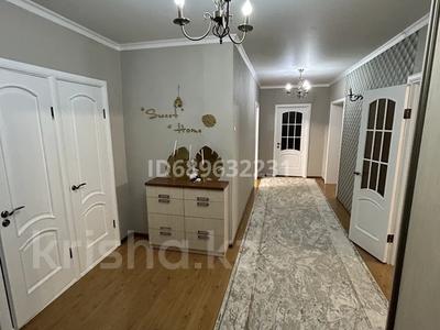 Жеке үй · 4 бөлме · 140 м² · 10 сот., Достык 18 — Возле остановки, бағасы: 40 млн 〒 в Талапкер 