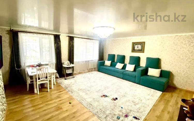 3-комнатная квартира, 73.5 м², 2/5 этаж, А.П. Чехова 125 — Алтынсарина за 26.5 млн 〒 в Костанае — фото 2